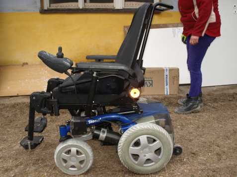 Motorový invalidní vozík